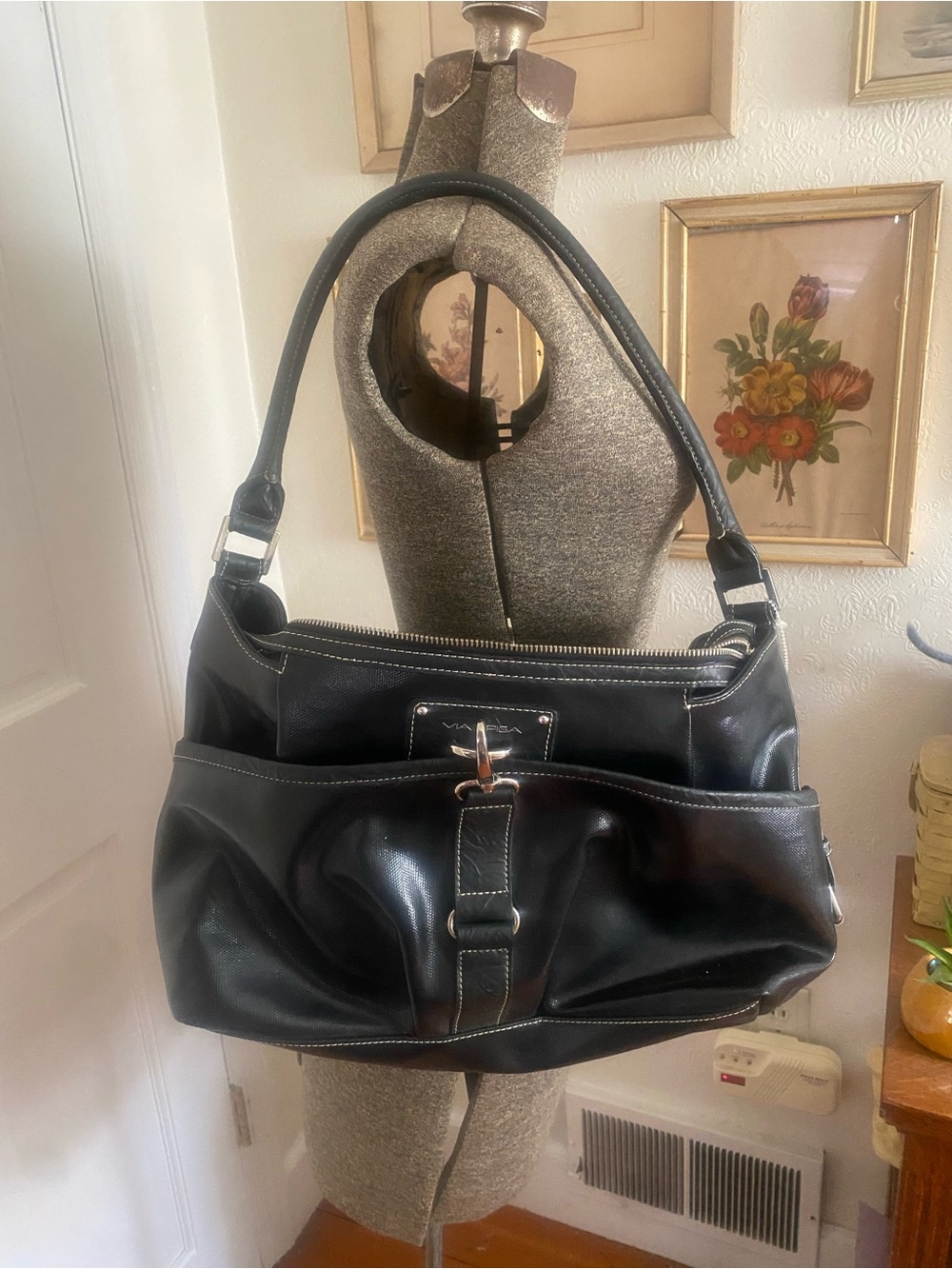 NWOT VTG Y2K Via Spiga Black and Silver Leather Tote Hardware classic neutral